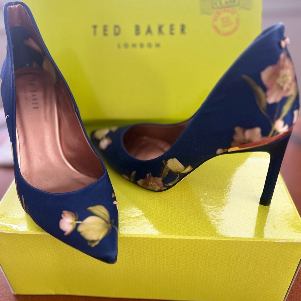 Ted Baker Women's Floral Navy Heels - Picture 2 of 7